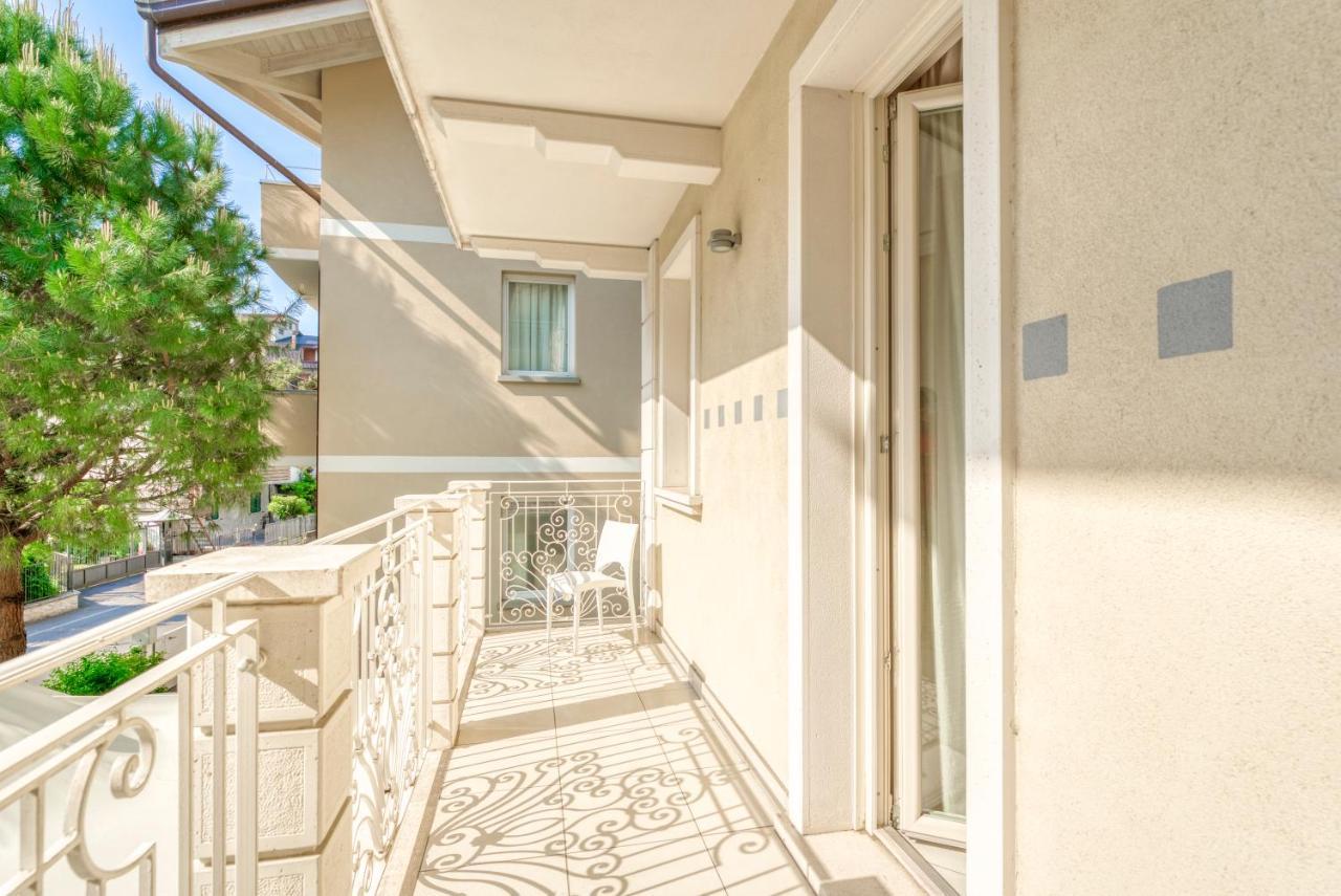 Villa Liberty Darfo Boario Terme Exterior photo
