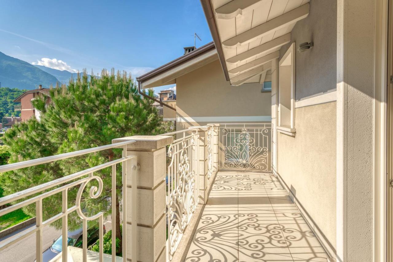 Villa Liberty Darfo Boario Terme Exterior photo